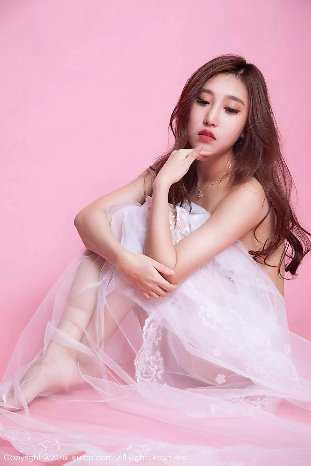 [XiuRen秀人网]第1143期柒柒qiqi写真-秀人资源网